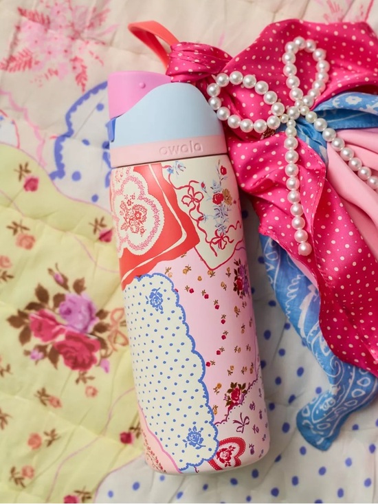 owala Other - Owala UO Exclusive Hankies Print FreeSip 32 oz Water Bottle, NWT